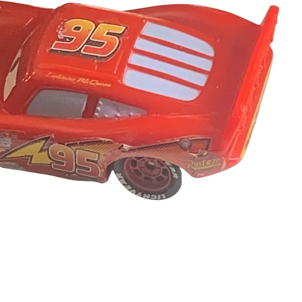 Disney Pixar Cars Lightning McQueen Mattel Red Diecast Toy Car 95 Rust-eze 3